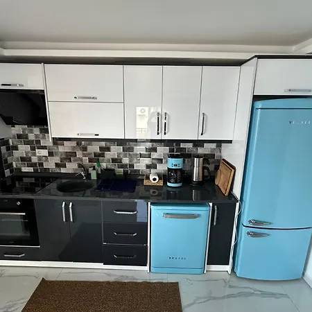 Sweet - Sea View With One Bedroom Апартаменты Турунч